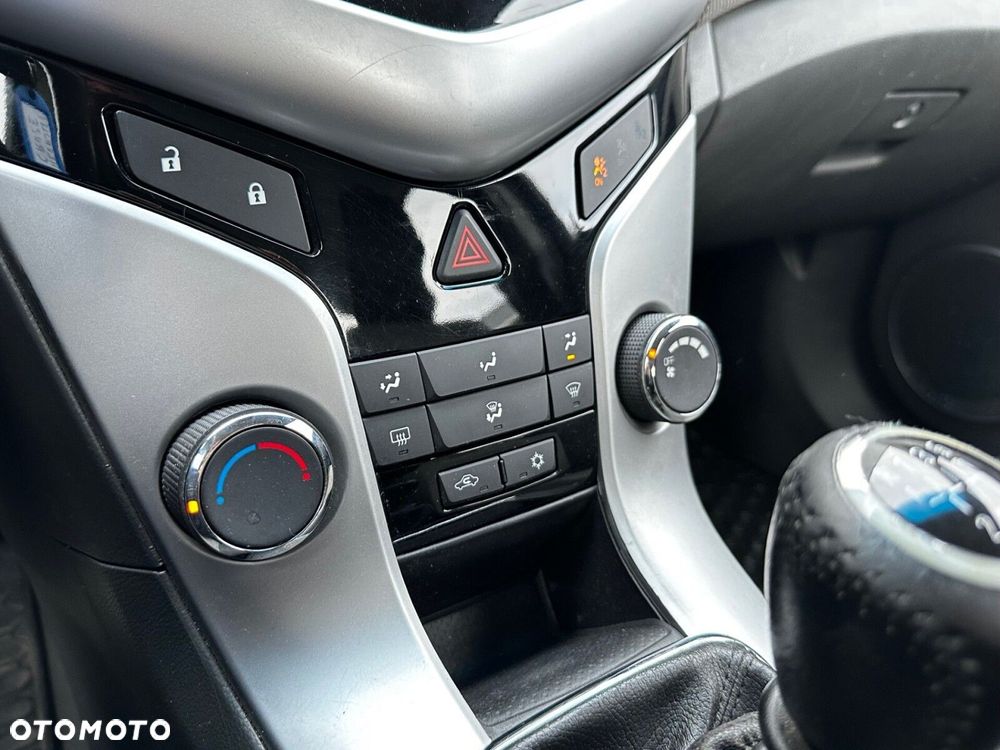 Chevrolet Cruze 1.6 LS - 11