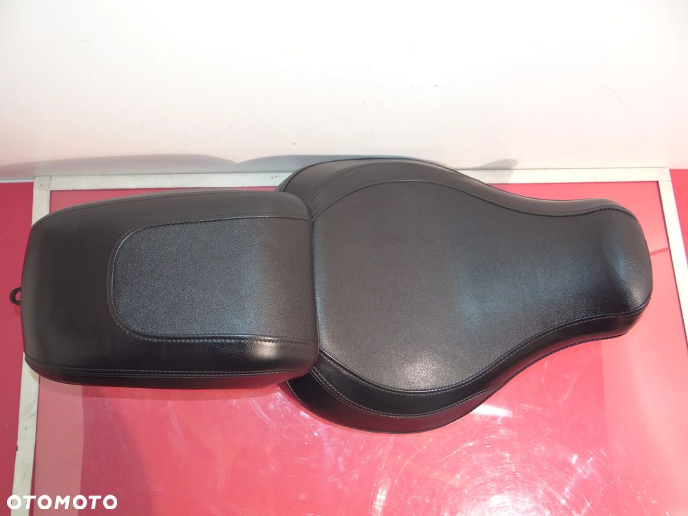 N246 HARLEY DAVIDSON FAT BOY SIEDZENIE KANAPA KIEROWCY I PASAŻERA FLFB FLBFS FAT BOY 114 M8 pasuje do modeli z lat 18 - 2O24 OEM 52000333. - 6