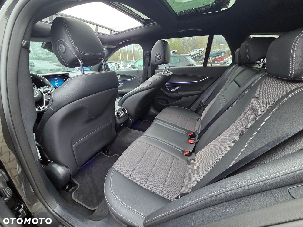 Mercedes-Benz Klasa E 300 de 4-Matic AMG/Avantgarde - 18