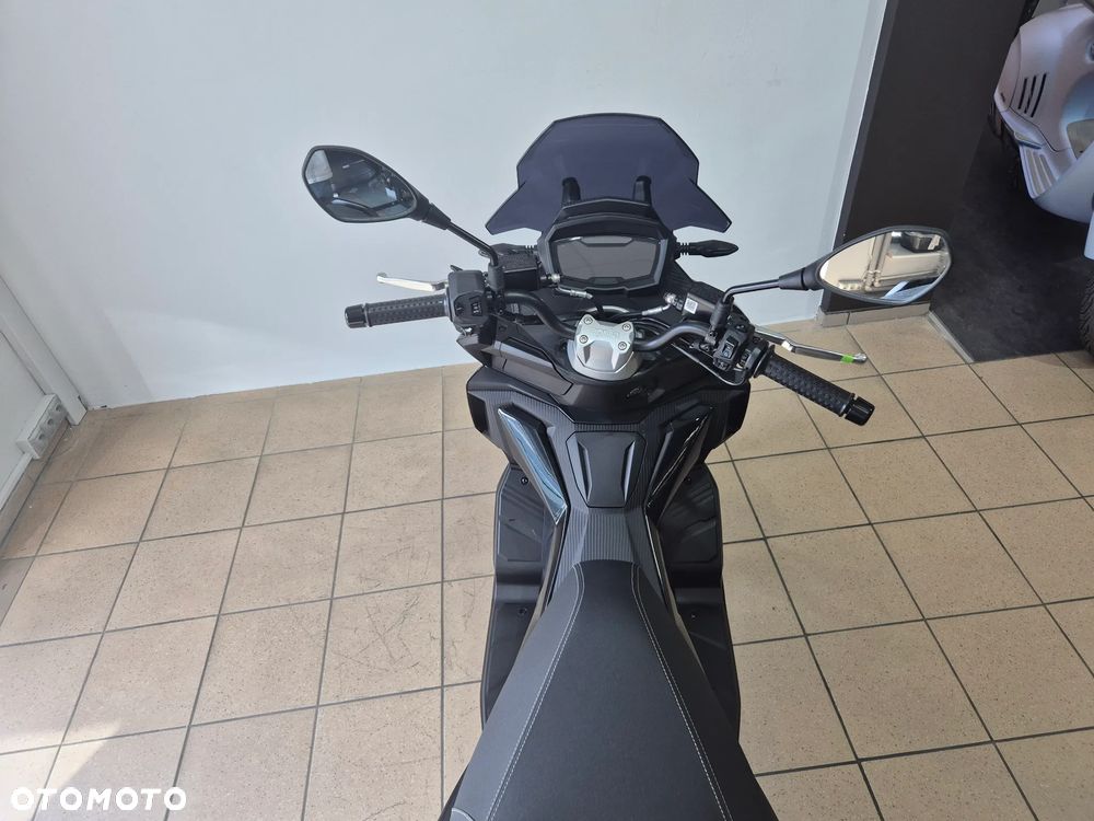 Aprilia SR - 11