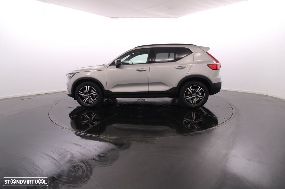 Volvo XC 40 2.0 B3 Plus Dark - 4