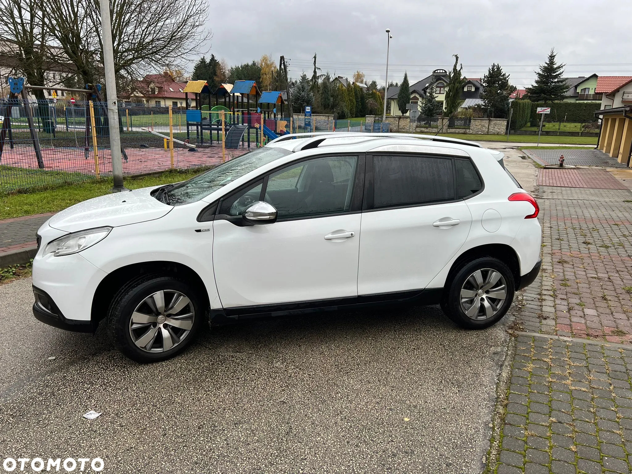 Peugeot 2008 1.6 BlueHDi Style - 5