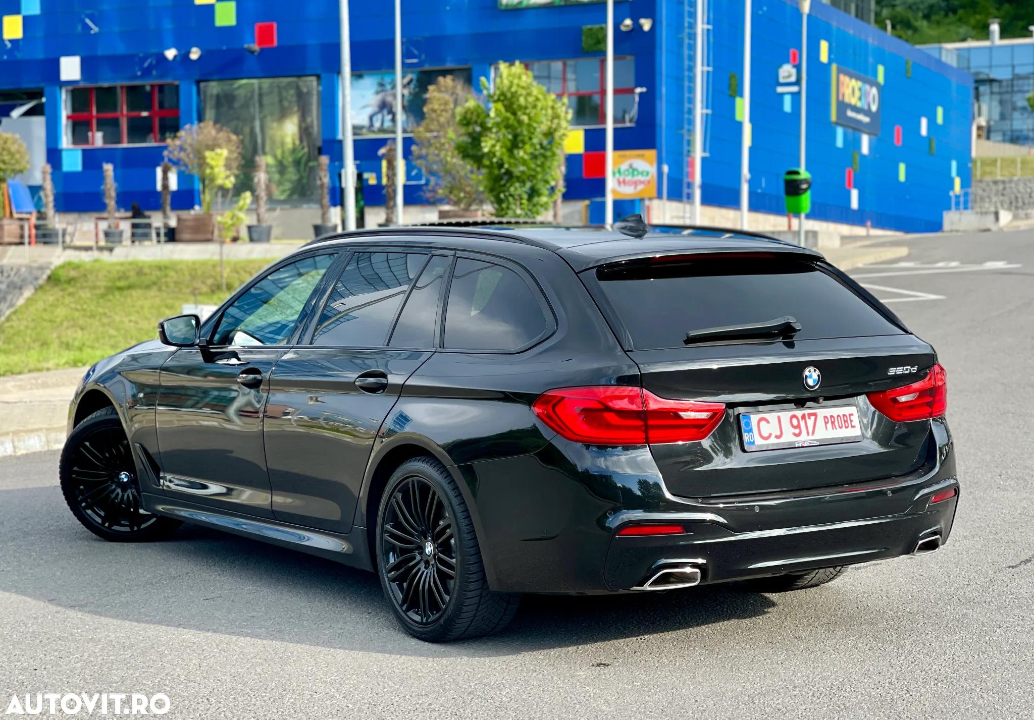 BMW Seria 5 520d Touring Aut. M Sport Edition - 4