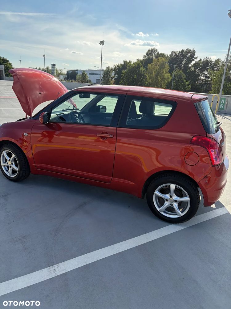 Suzuki Swift 1.3 Club - 6