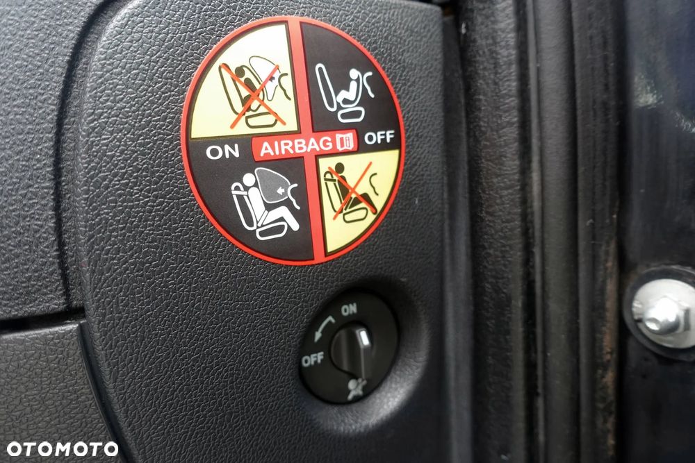 Renault Clio 1.2 16V 75 Dynamique - 24