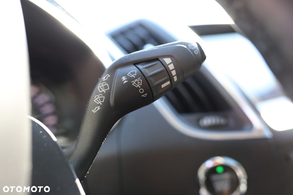 Ford S-Max 2.0 EcoBlue Titanium - 24