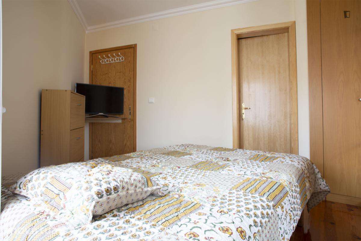 Quarto - localizado em Mouraria Lisbon - Grande imagem: 4/9