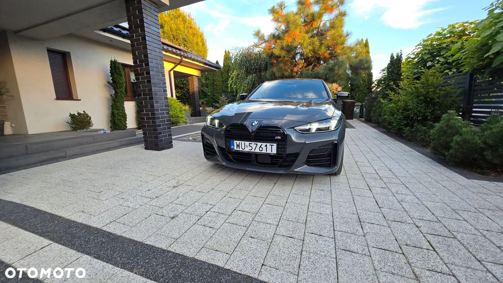 BMW Seria 4 M440i xDrive mHEV - 31