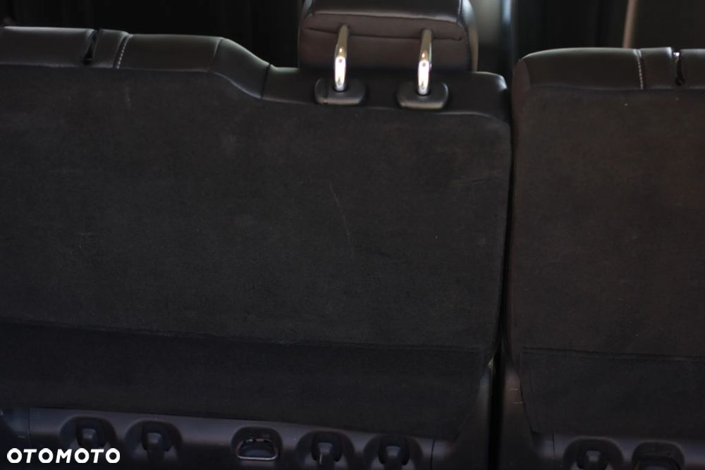 Chrysler Pacifica - 26