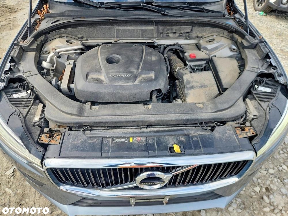 Volvo XC 60 T6 AWD Geartronic Momentum - 11
