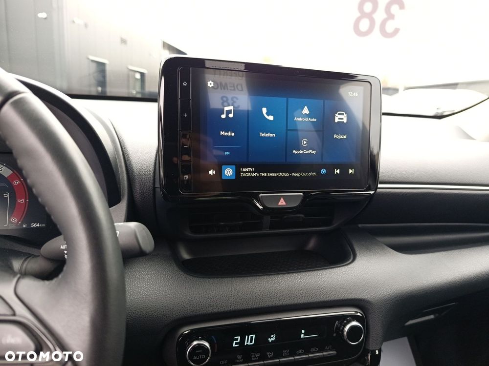 Toyota Yaris Hybrid 1.5 Style - 29