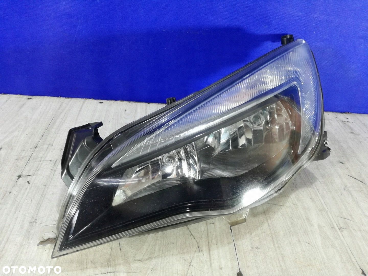 Opel Astra J 4 IV 2009/2012 lampa reflektor przód lewa Led Anglik - 1