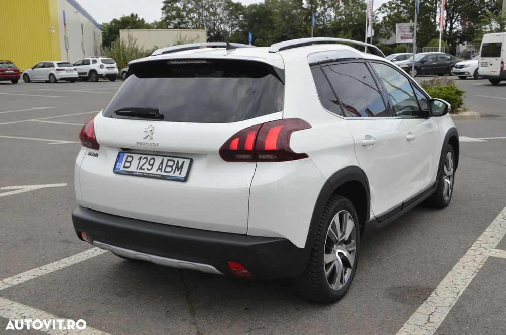 Peugeot 2008 1.2 PureTech Turbo EAT6 S&S GT-Line - 5