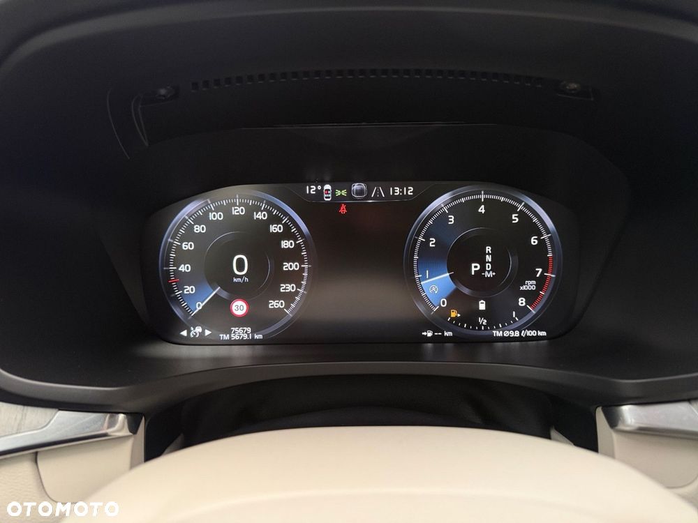 Volvo V60 Cross Country - 17