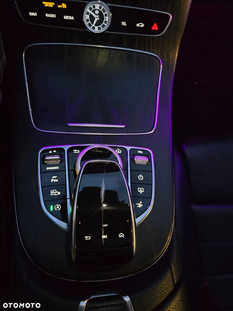 Mercedes-Benz Klasa E 200 Coupe 9G-TRONIC AMG Line - 35