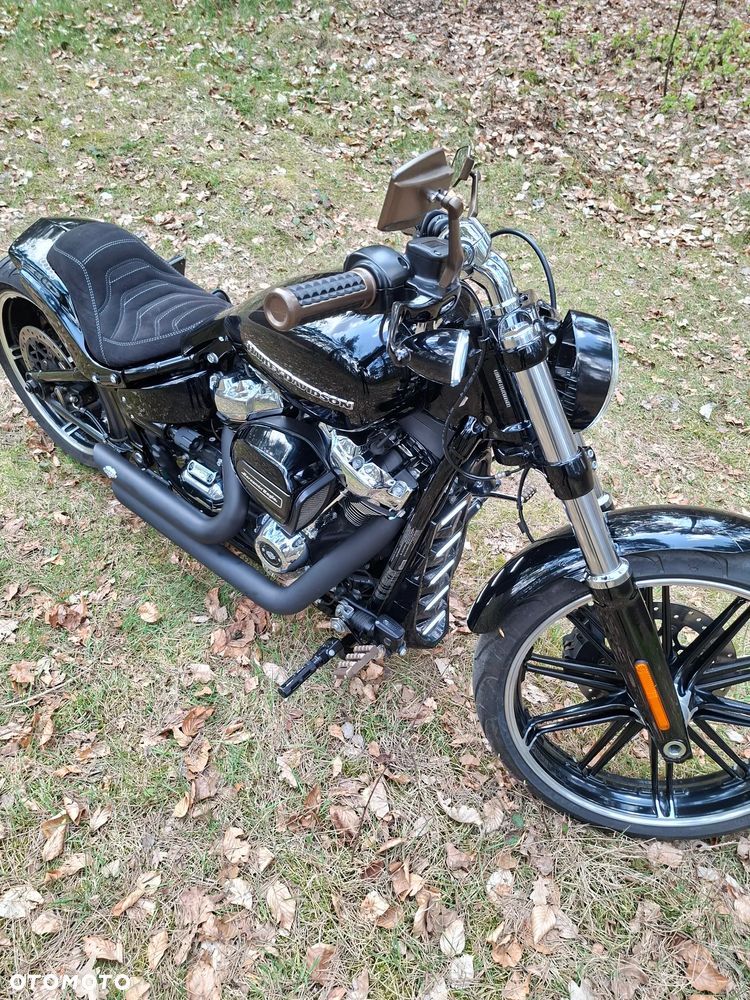 Harley-Davidson Softail Breakout - 8