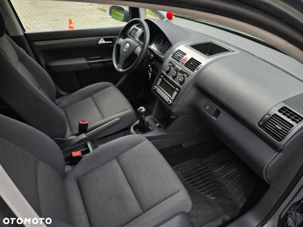 Volkswagen Touran 1.6 Basis - 17