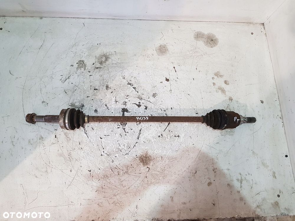PÓŁOŚ PRAWA PRAWY TYŁ NISSAN QASHQAI J10 2 2.0 DCI 4X4 M9R EUR 09R
