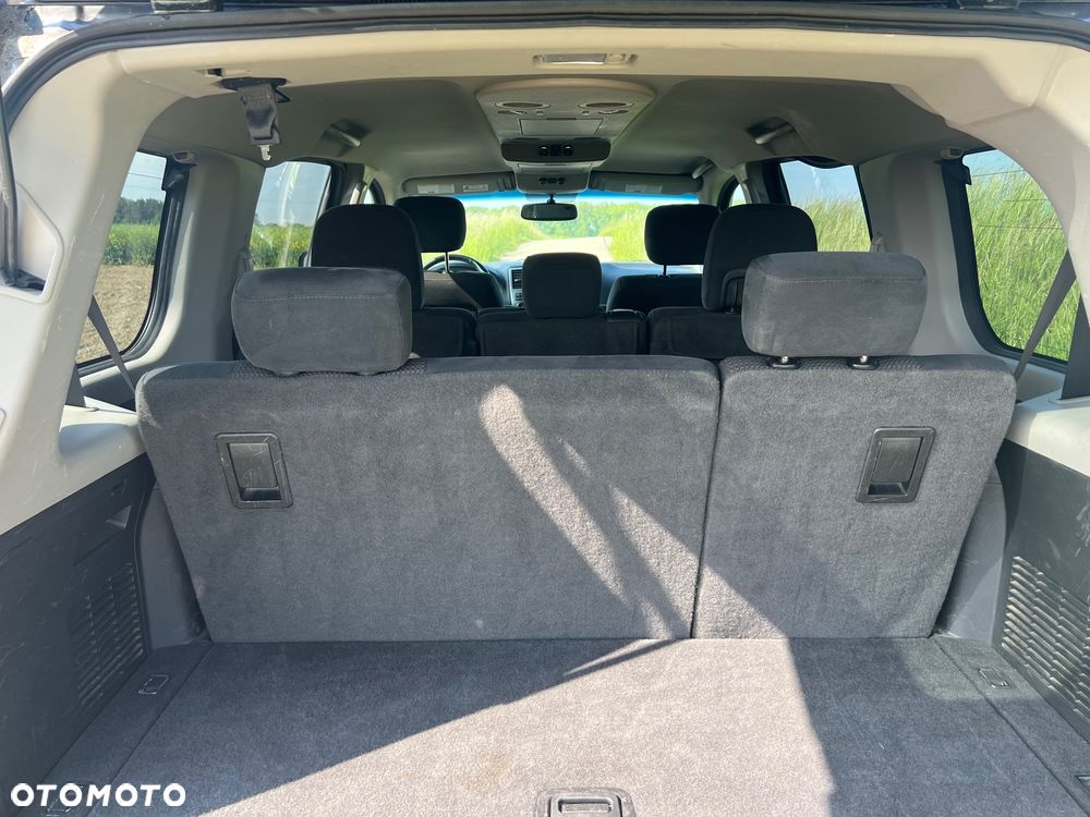 Nissan Armada - 10