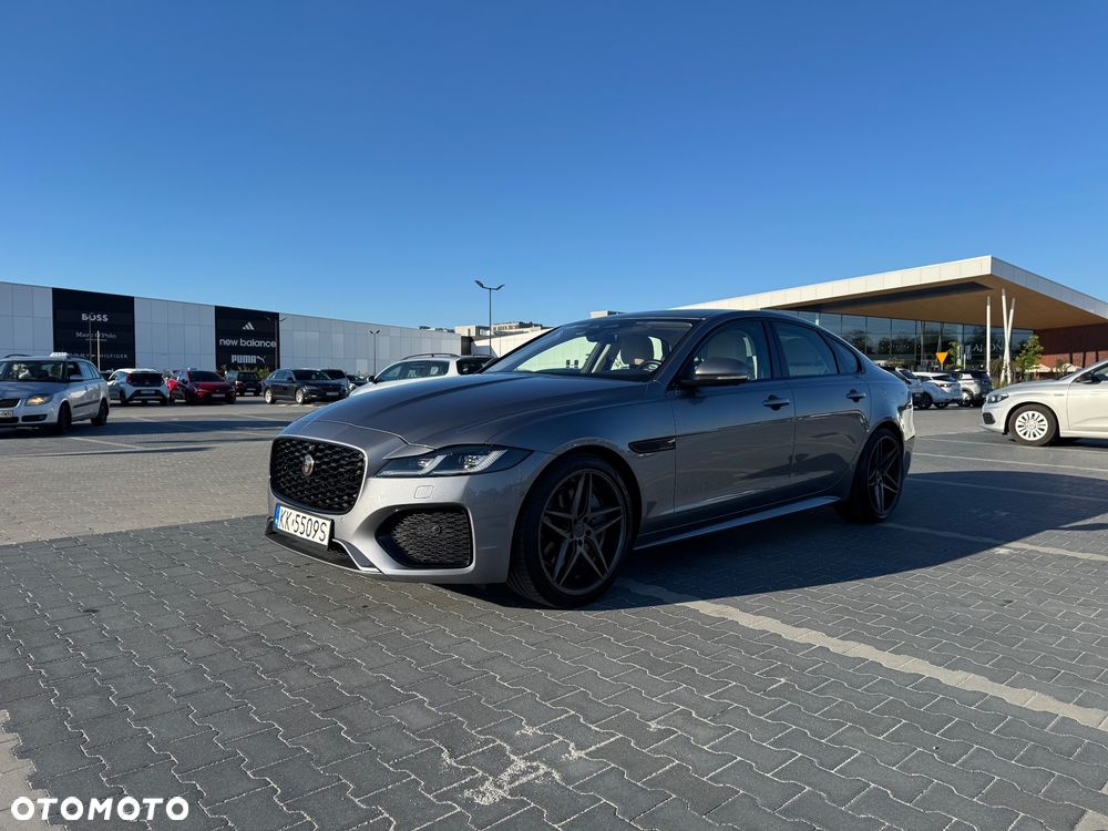 Jaguar XF 2.0 P250 R-Dynamic Black - 9