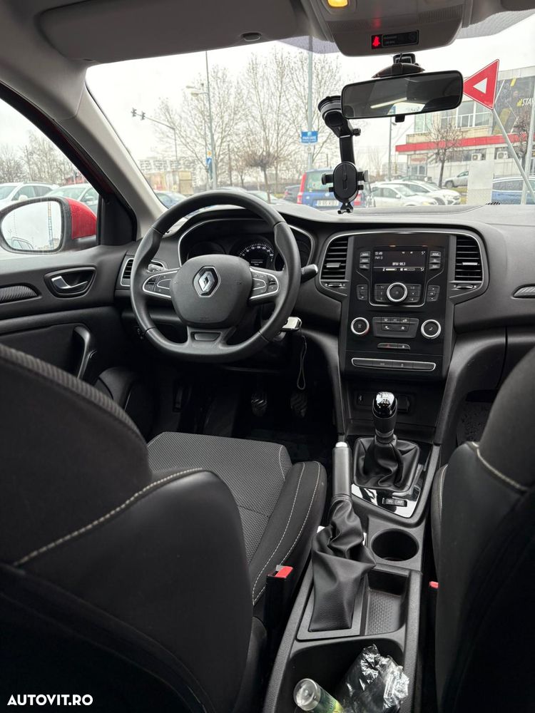Renault Megane - 11