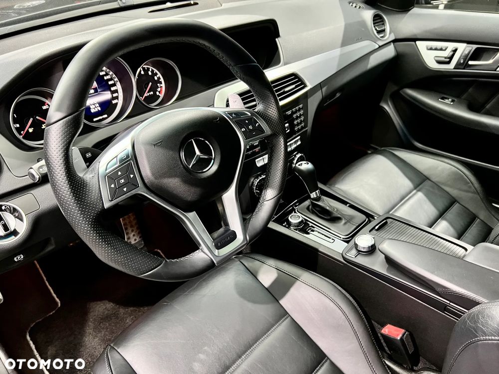 Mercedes-Benz Klasa C 63 AMG Coupe AMG SPEEDSHIFT MCT - 14