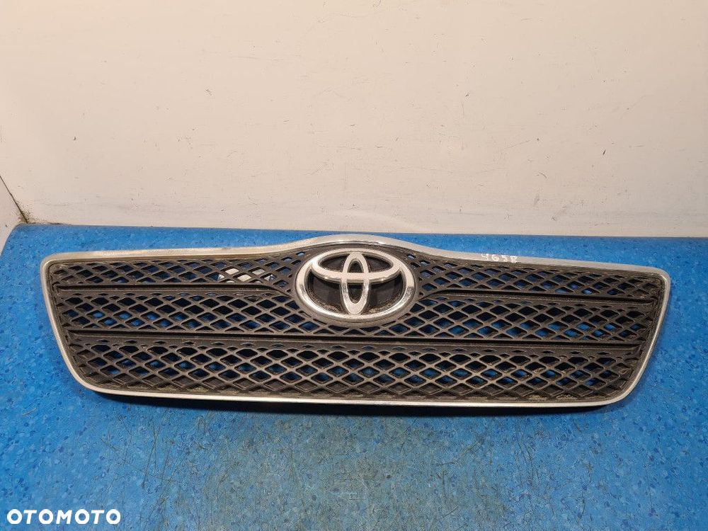 TOYOTA COROLLA  E12 ATRAPA / GRILL - 1