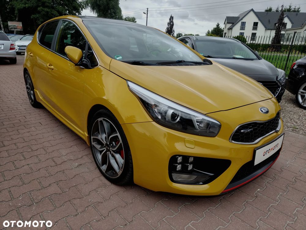 Kia Ceed - 4