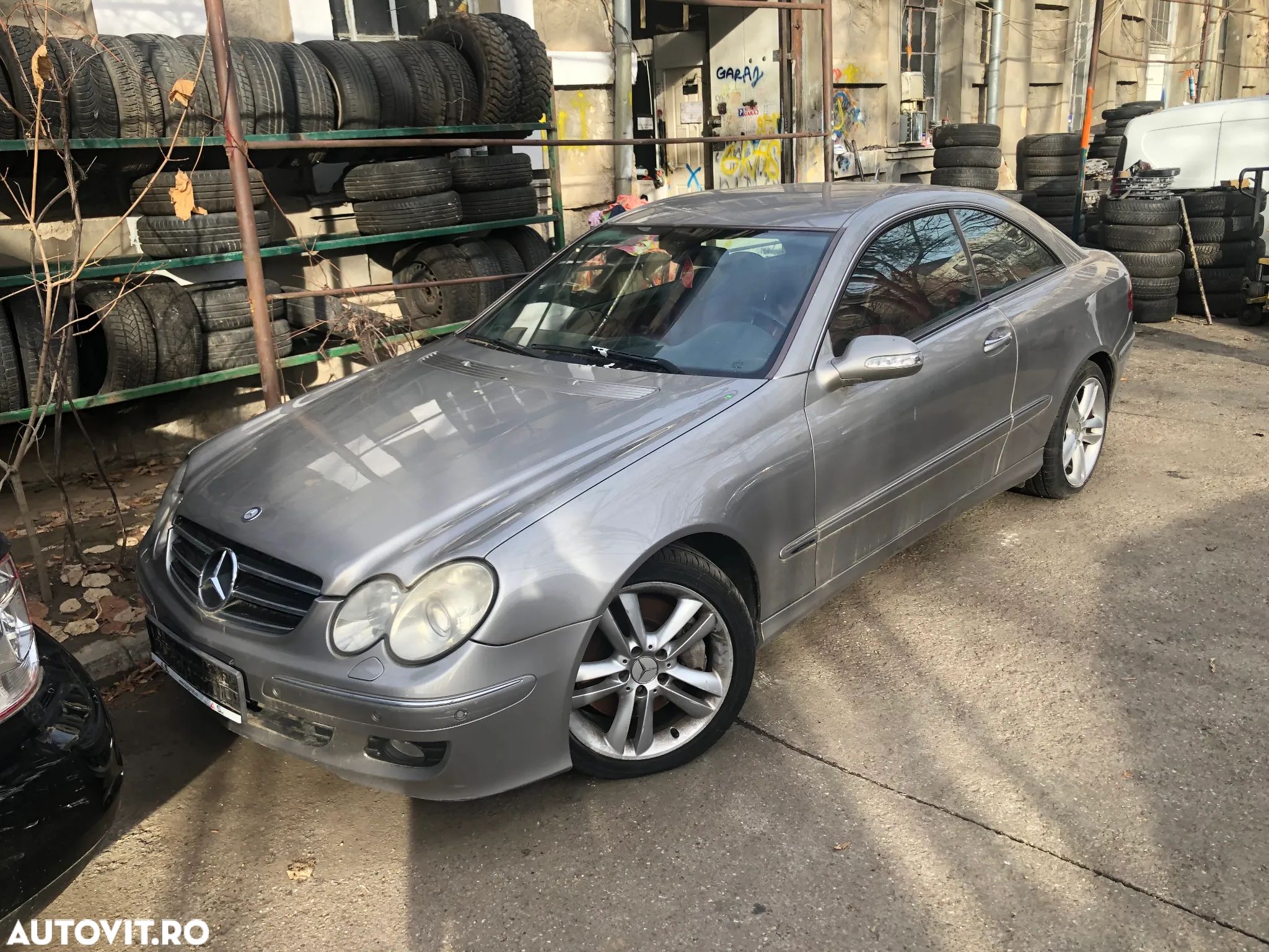 Dezmembrez Mercedes Benz CLK 320 cdi automat facelift 2006 - 1