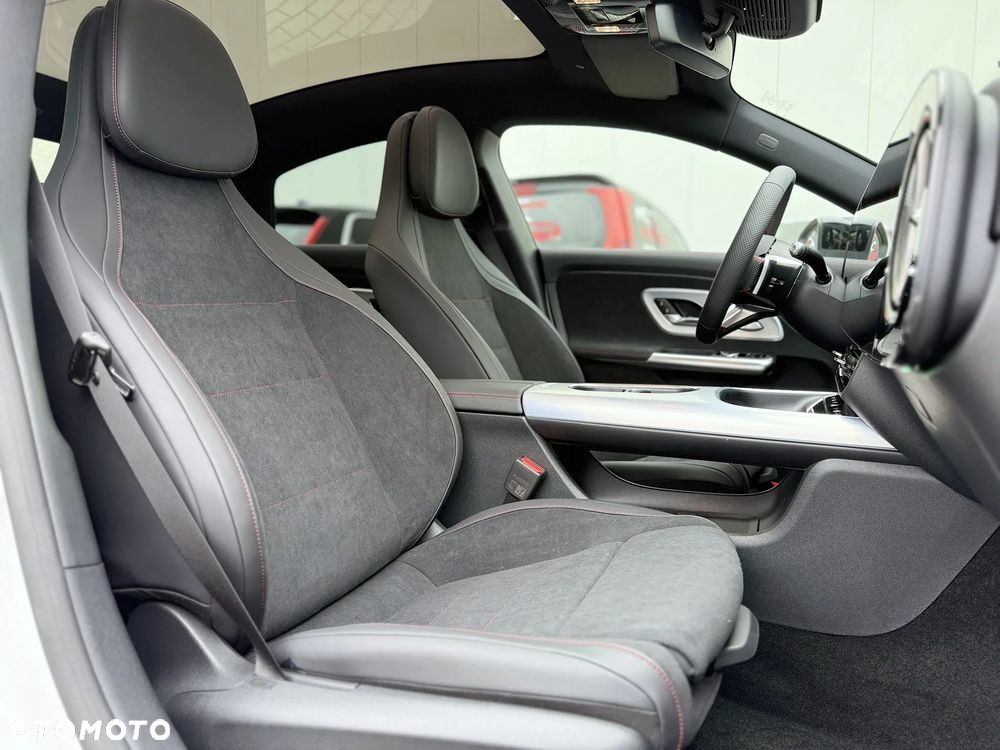 Mercedes-Benz CLA - 27