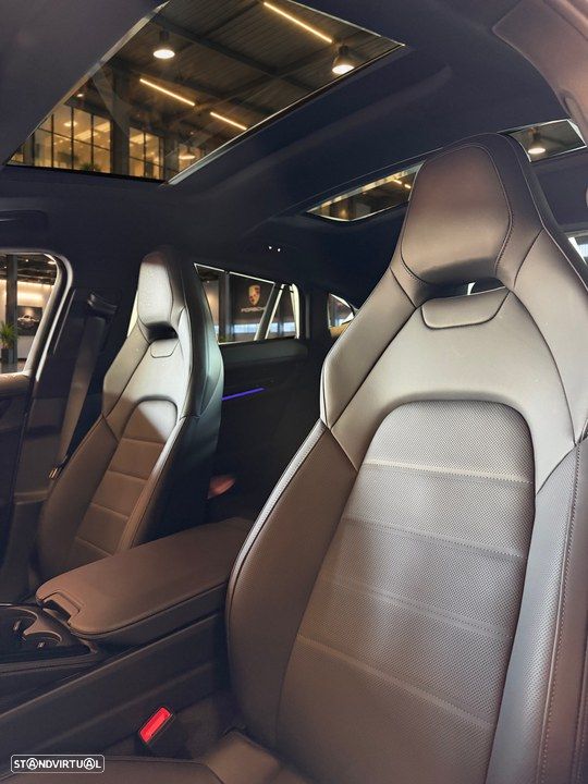 Porsche Panamera 4 E-Hybrid - 8