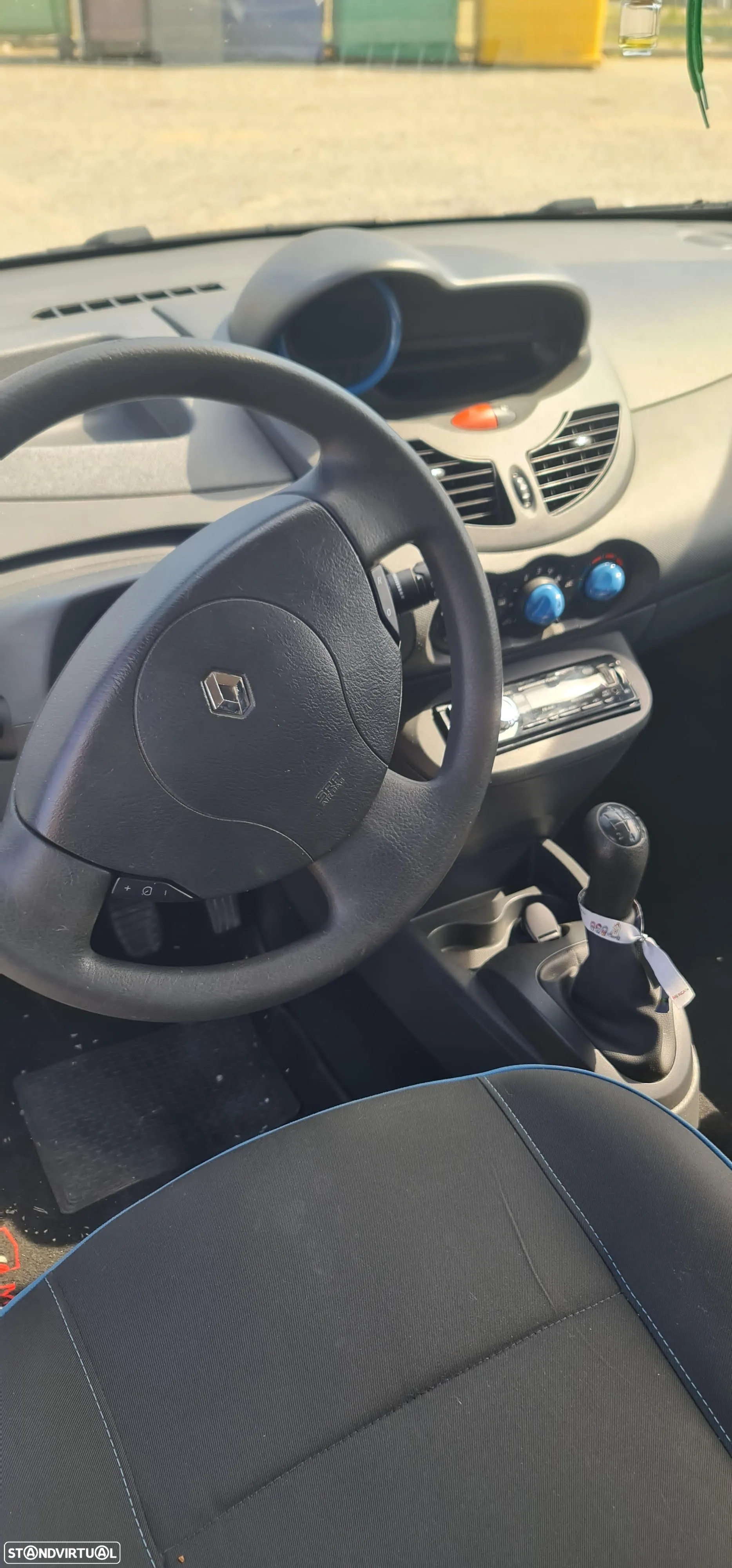 Renault Twingo dCi 75 Authentique - 5