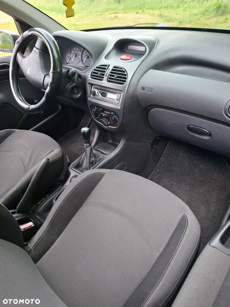 Peugeot 206 1.4 Trendy - 17