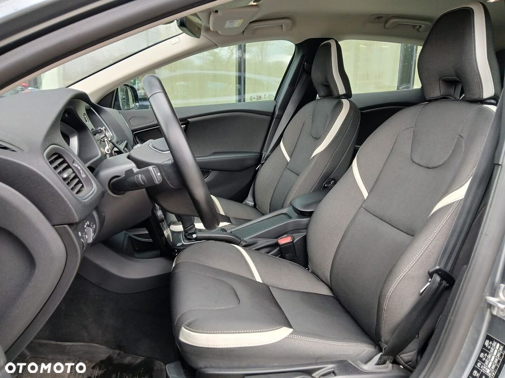 Volvo V40 T3 Drive-E Dynamic Edition - 6