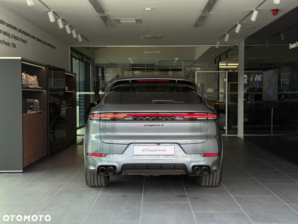 Porsche Cayenne - 5