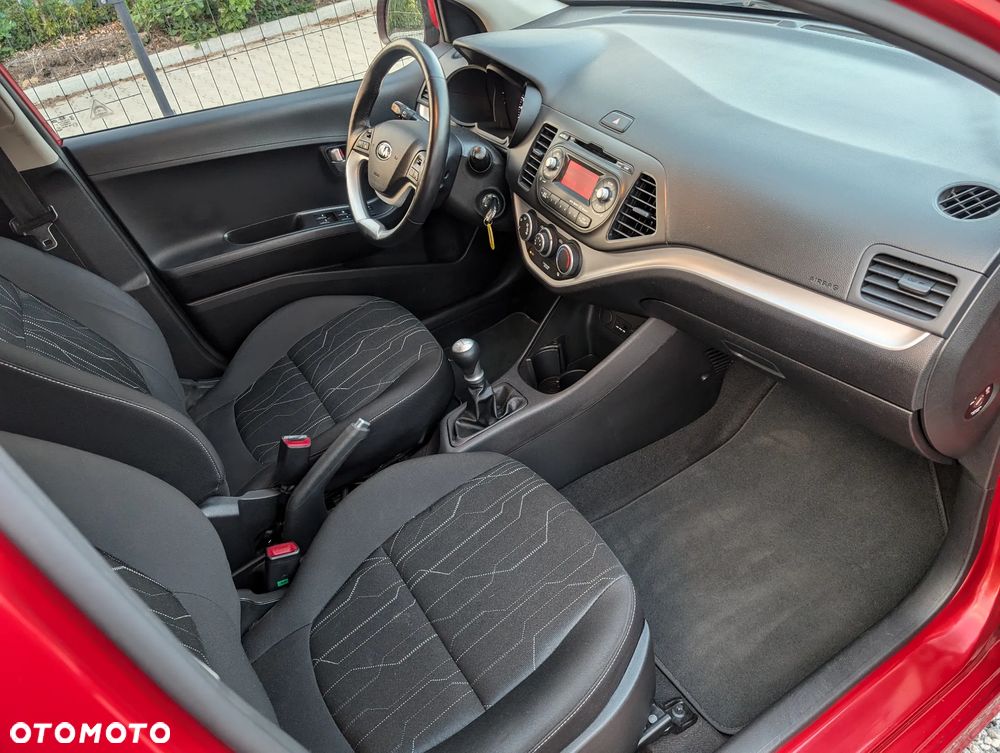 Kia Picanto 1.0 Dream Team Edition - 9