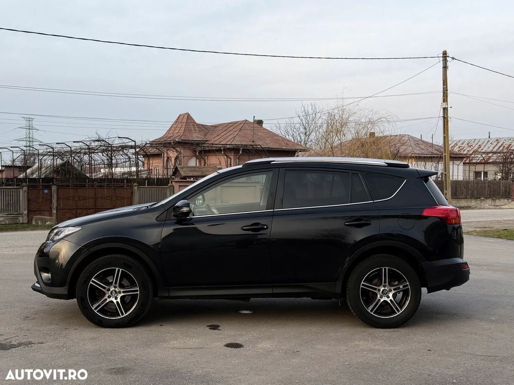 Toyota RAV4 2.2 D-4CAT 4WD Aut Executive - 2