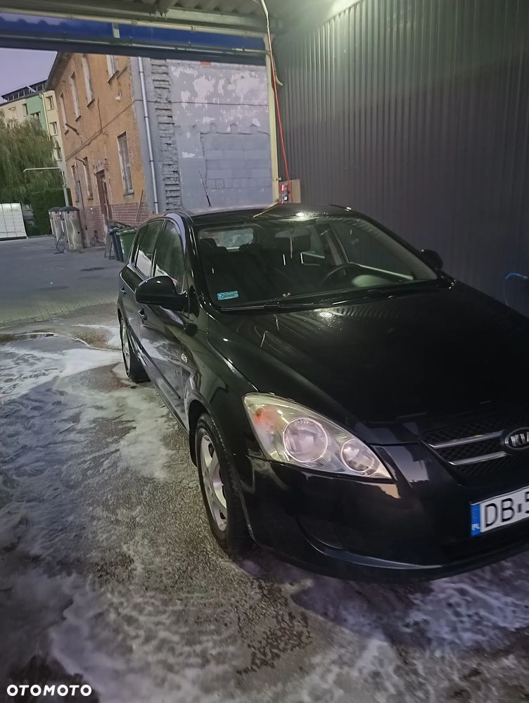 Kia Ceed 1.6 Comfort - 4