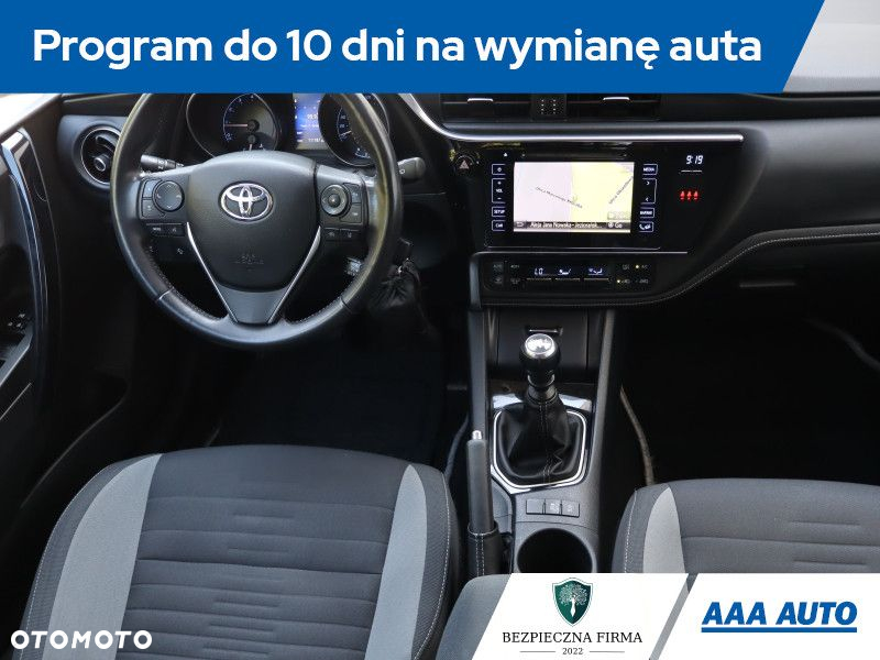 Toyota Auris - 8