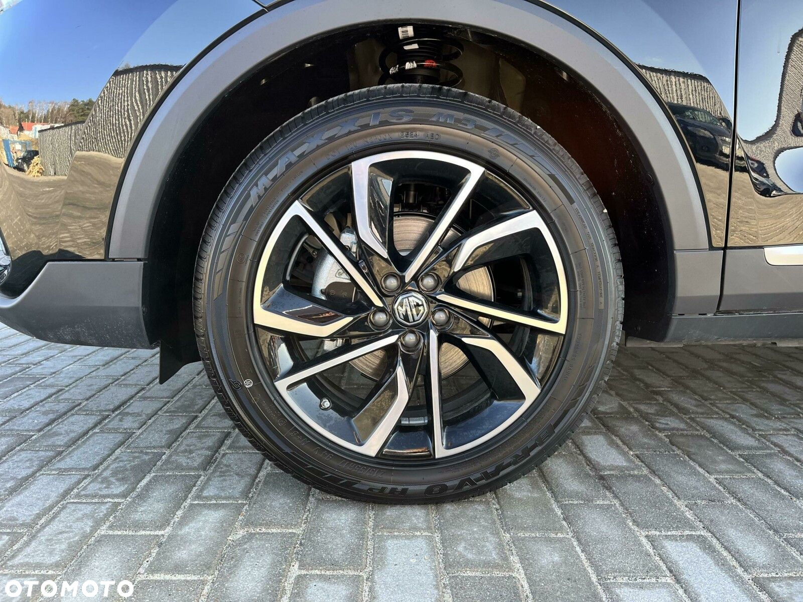 MG ZS - 33