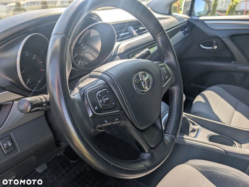 Toyota Avensis 1.8 Premium - 28