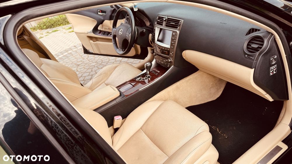 Lexus IS 250 Prestige - 11