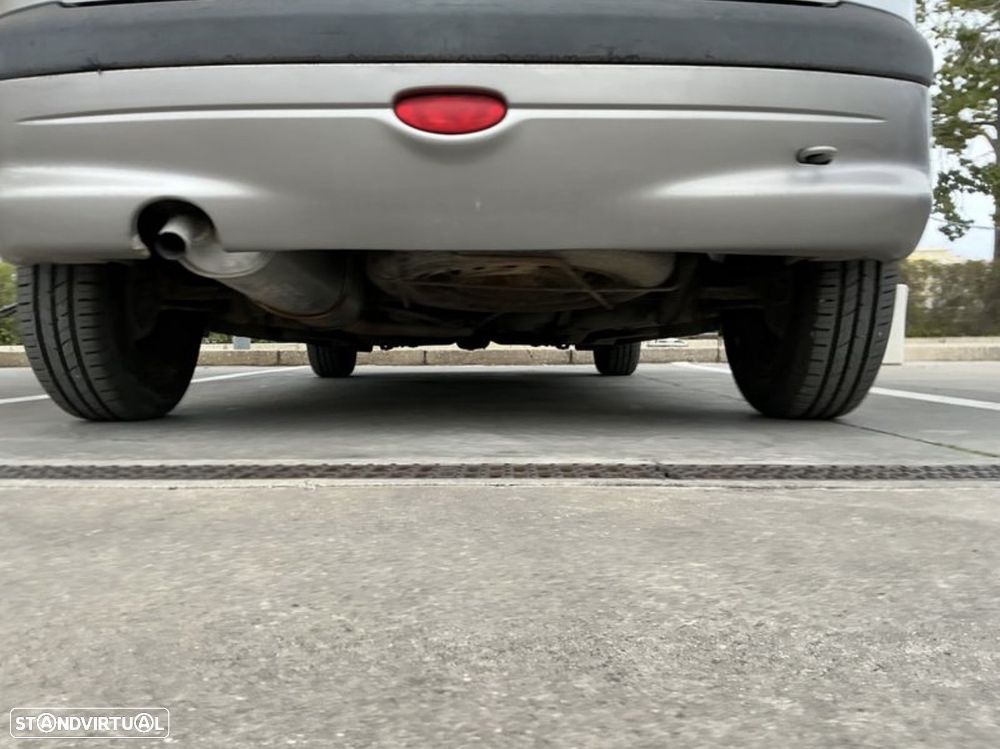 Peugeot 206 1.1 XT - 5