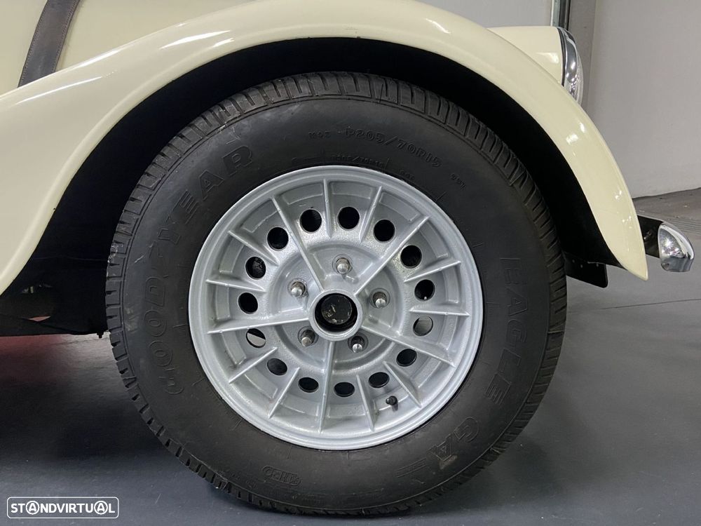 Morgan Plus 8 - 16