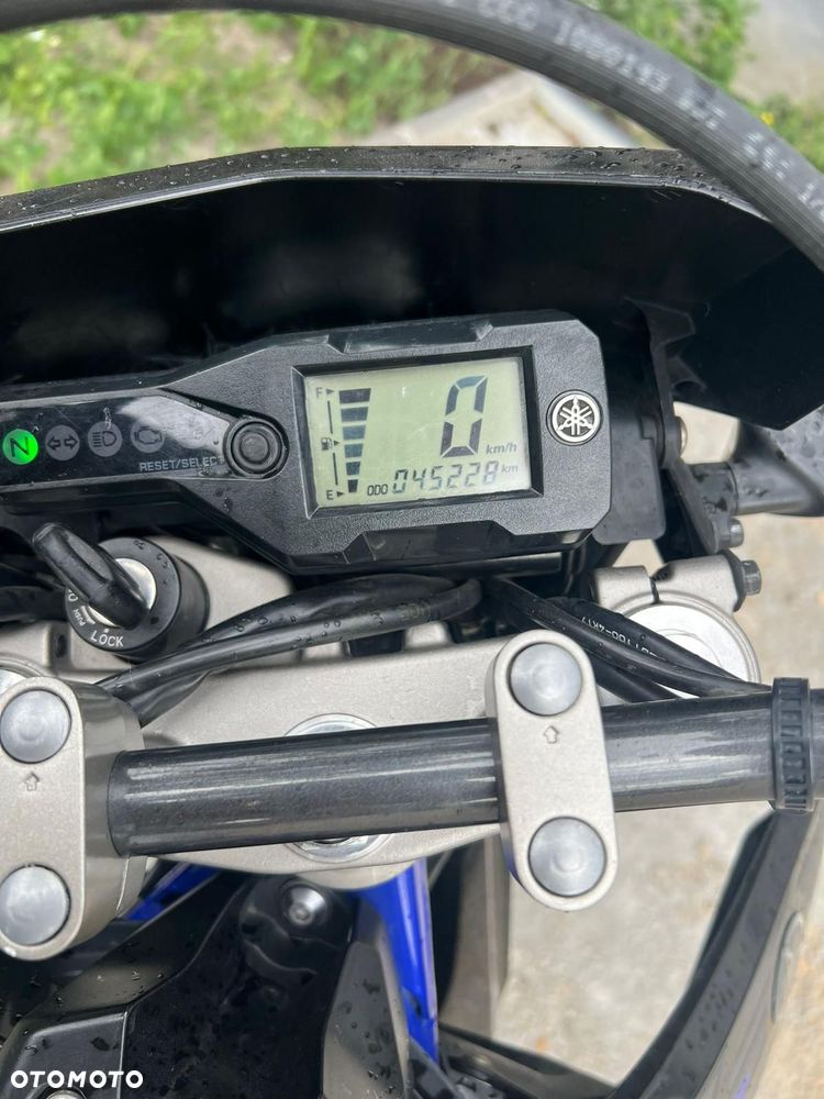 Yamaha WR - 15