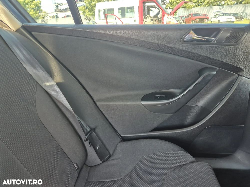 dezmembrez passat b6 - 3