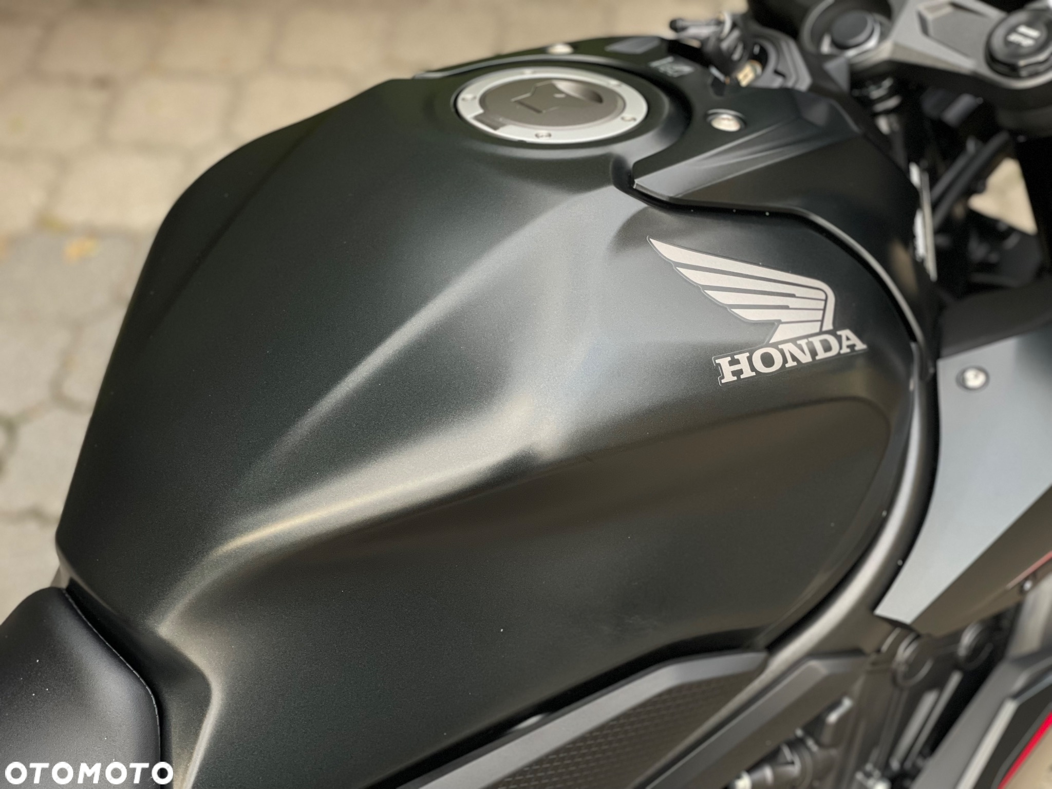 Honda CBR - 16