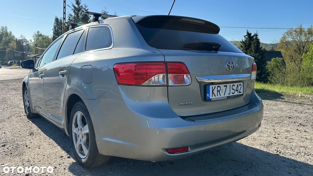 Toyota Avensis 2.0 D-4D - 4