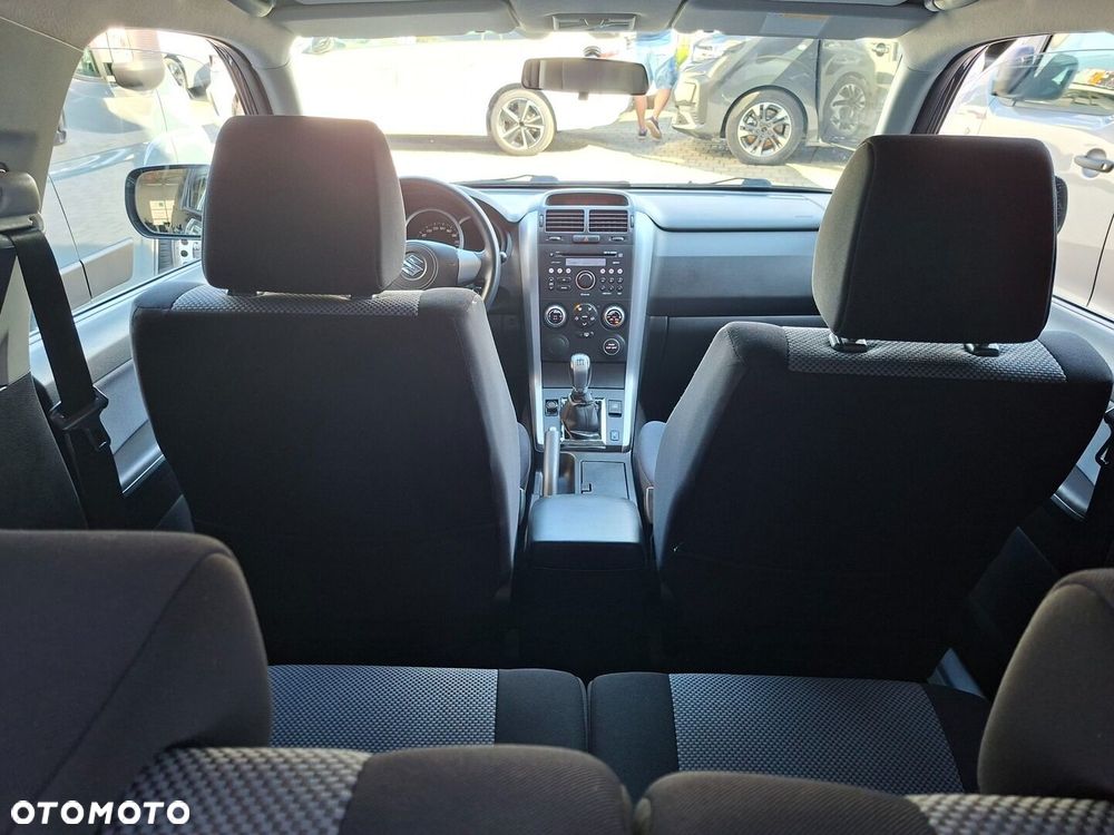 Suzuki Grand Vitara 1.6 - 12