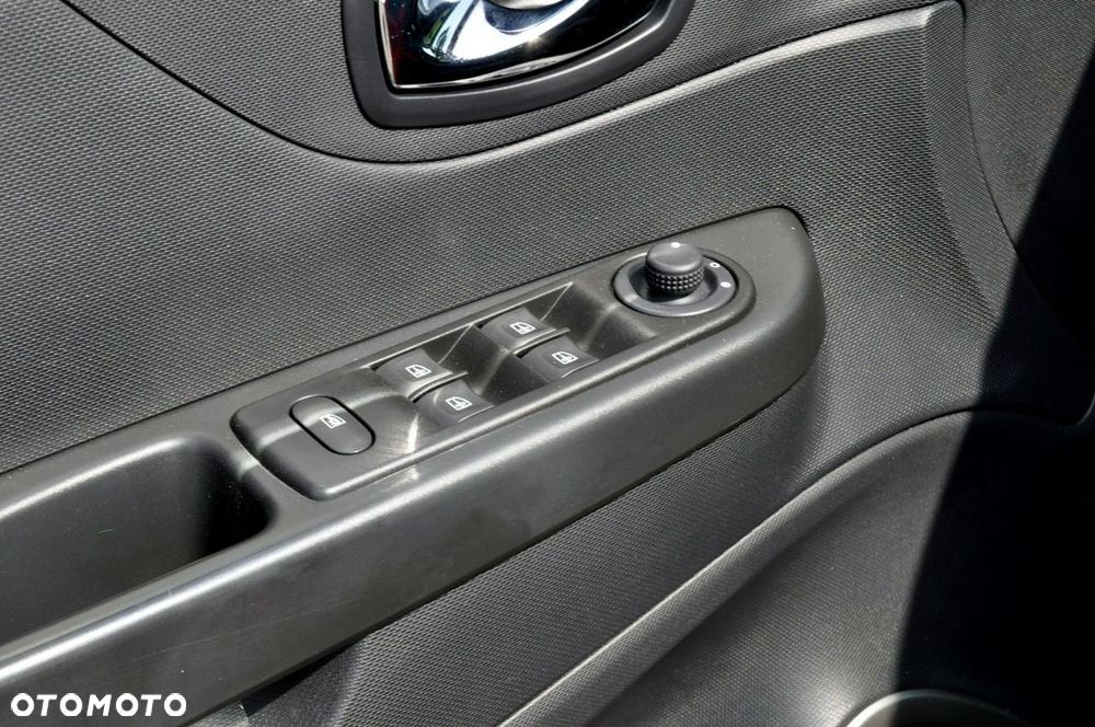 Renault Captur - 36